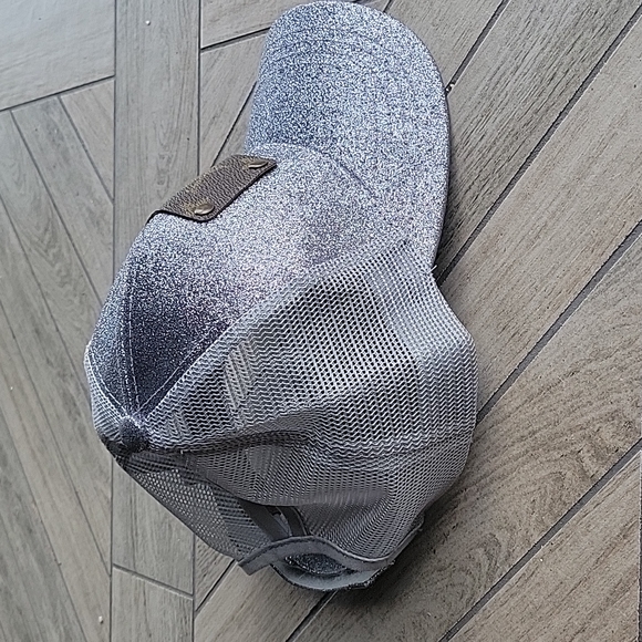 Upcycled CC baseball cap - Picture 2 of 7